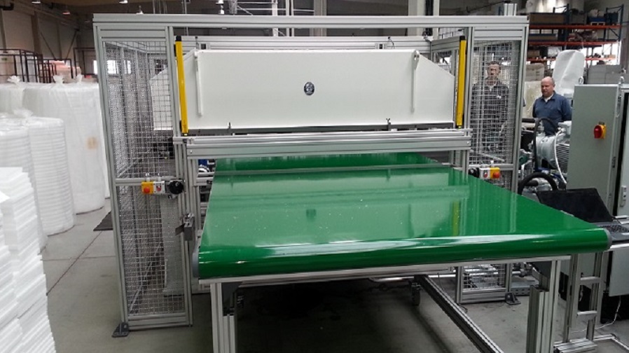 GA2000 Full beam press 120tons - GA2000 Állóhidas kivágógép